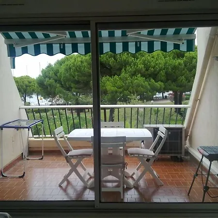 Climatise Avec Piscine Et Parking Au Grau Du Roi - Fr-1-731-98 Le Grau-du-Roi